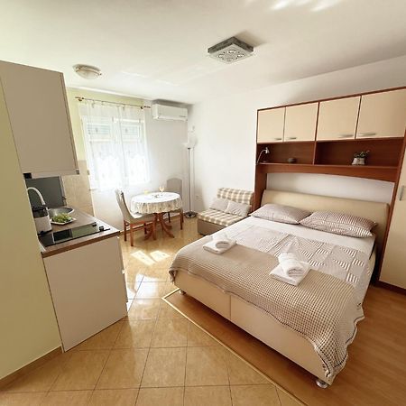 Apartments Villa Miranda โวดีเซ ภายนอก รูปภาพ