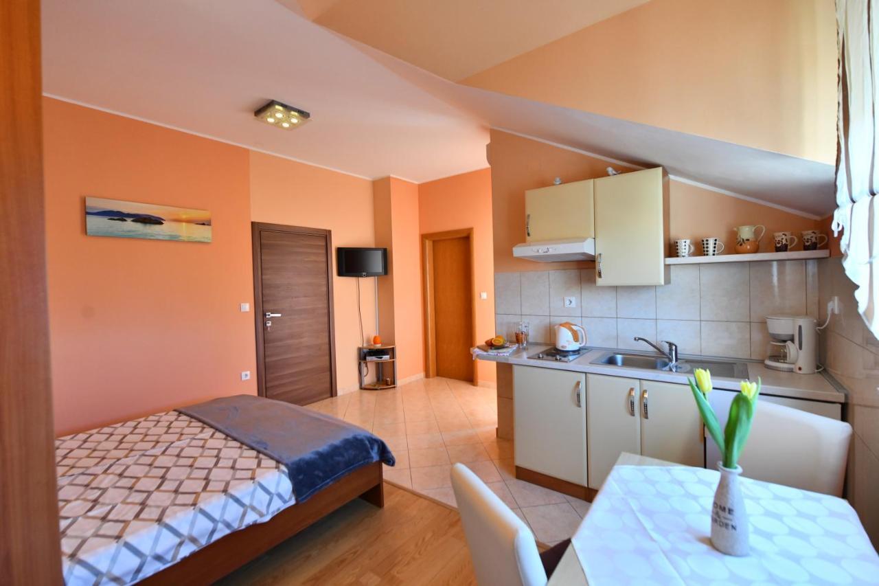 Apartments Villa Miranda โวดีเซ ภายนอก รูปภาพ